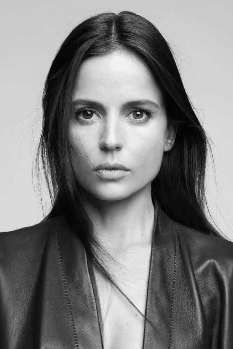 Елена Анайя