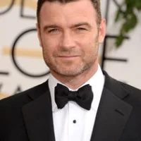 Лив Шрайбер