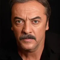 Месут Акуста