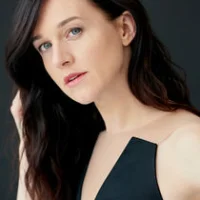 Лена Холл
