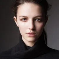 Элла Хант